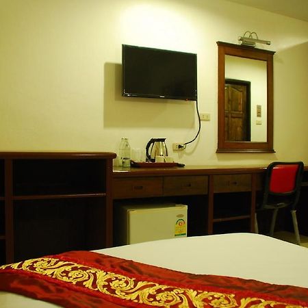 Patong Budget Rooms Екстер'єр фото