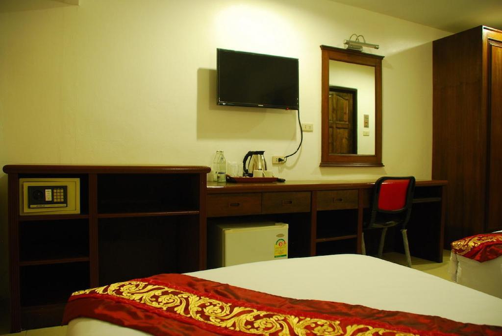 Patong Budget Rooms Екстер'єр фото