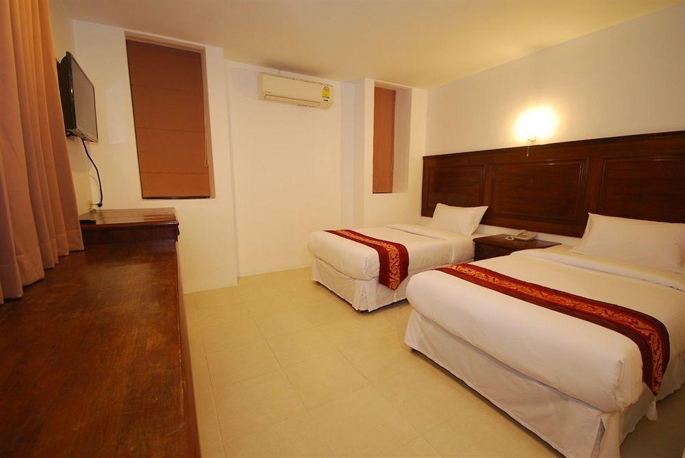 Patong Budget Rooms Екстер'єр фото