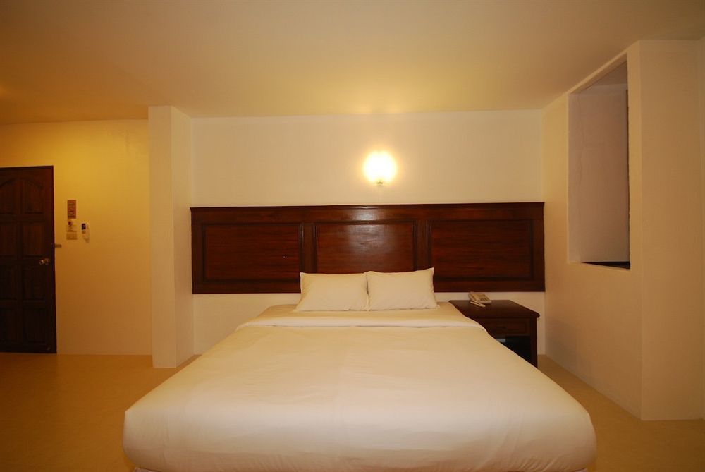 Patong Budget Rooms Екстер'єр фото